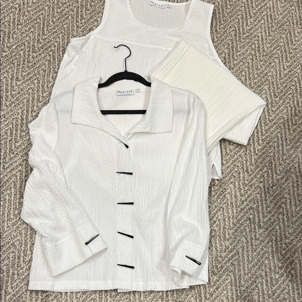 Elegant White 3 pc set pants , top, jacket